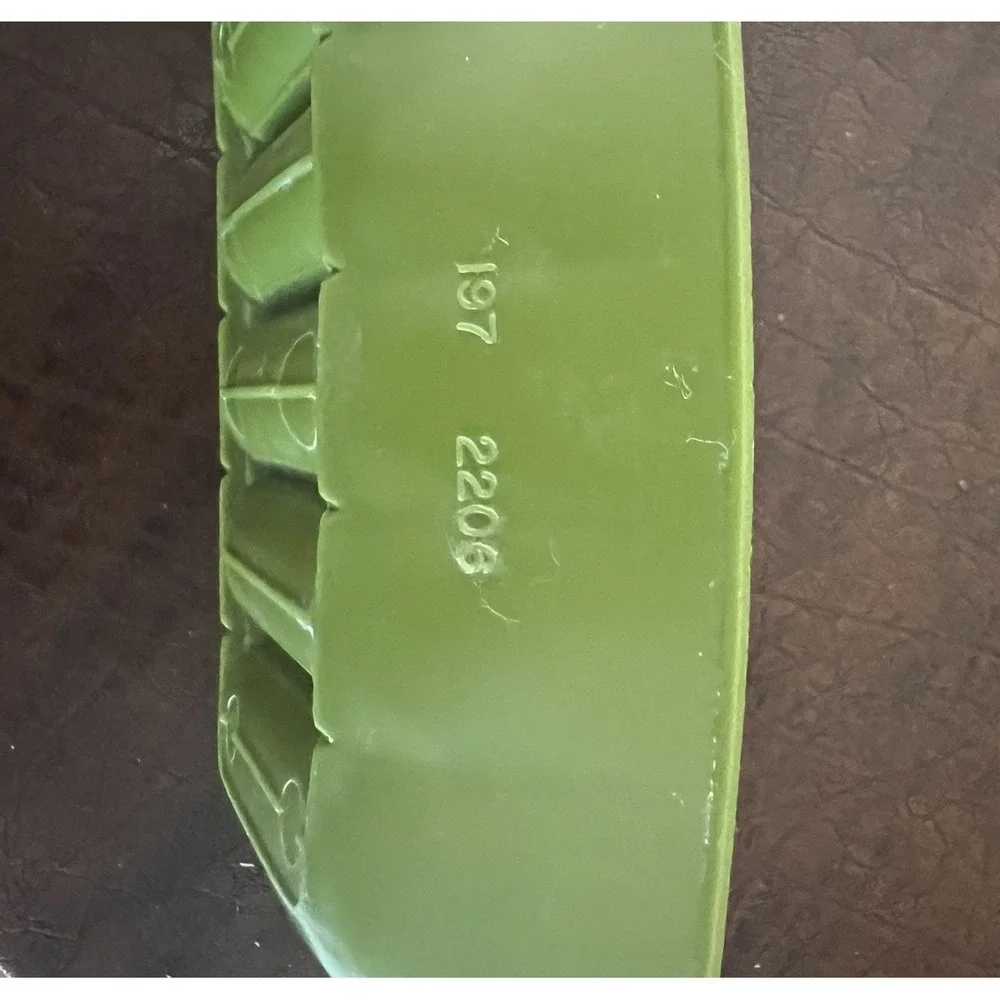 Rubbermaid Ribbed Soap Dish Avacodo 60s/70s VTG